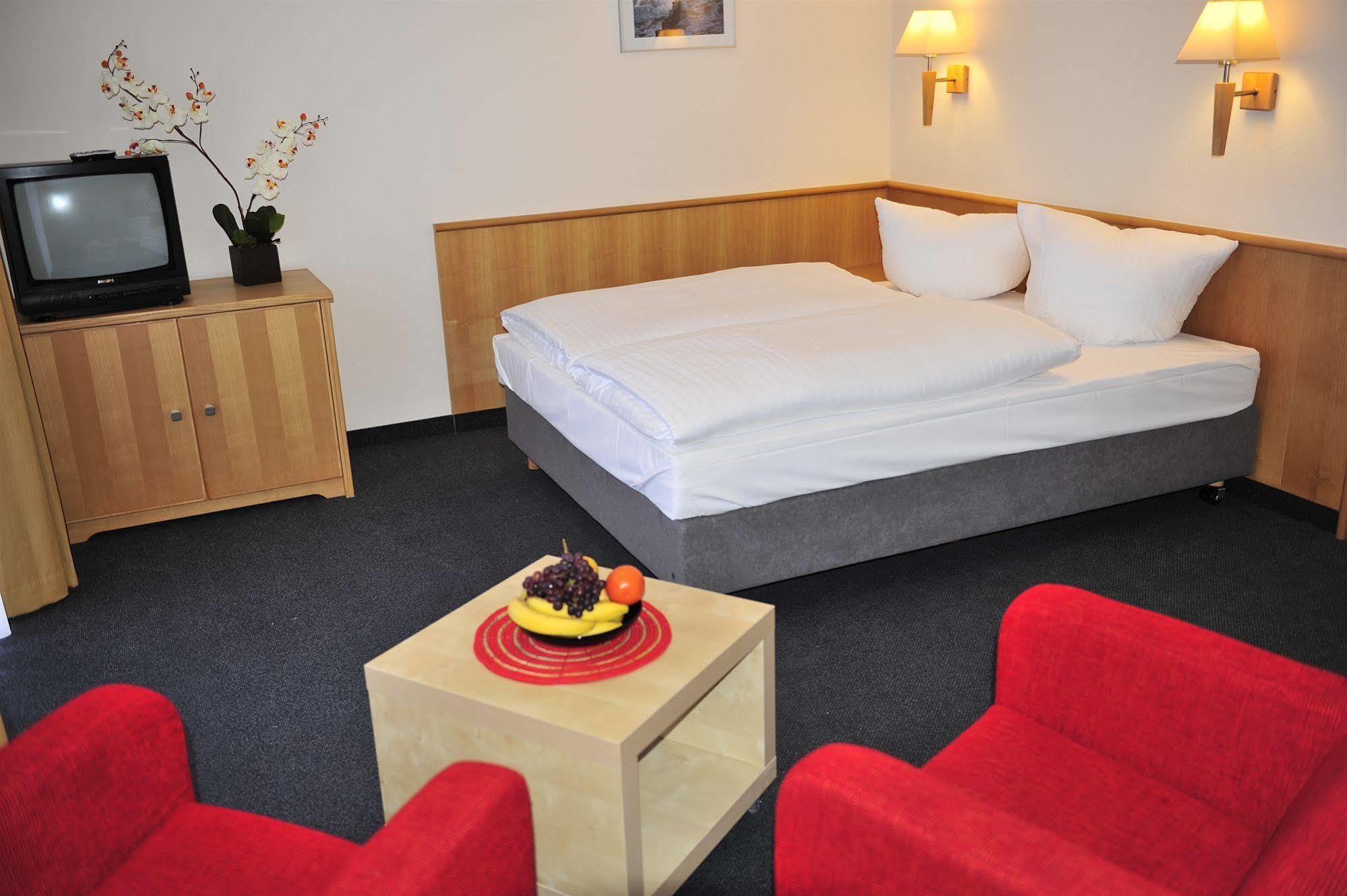 Park Hotel Sellin Bagian luar foto