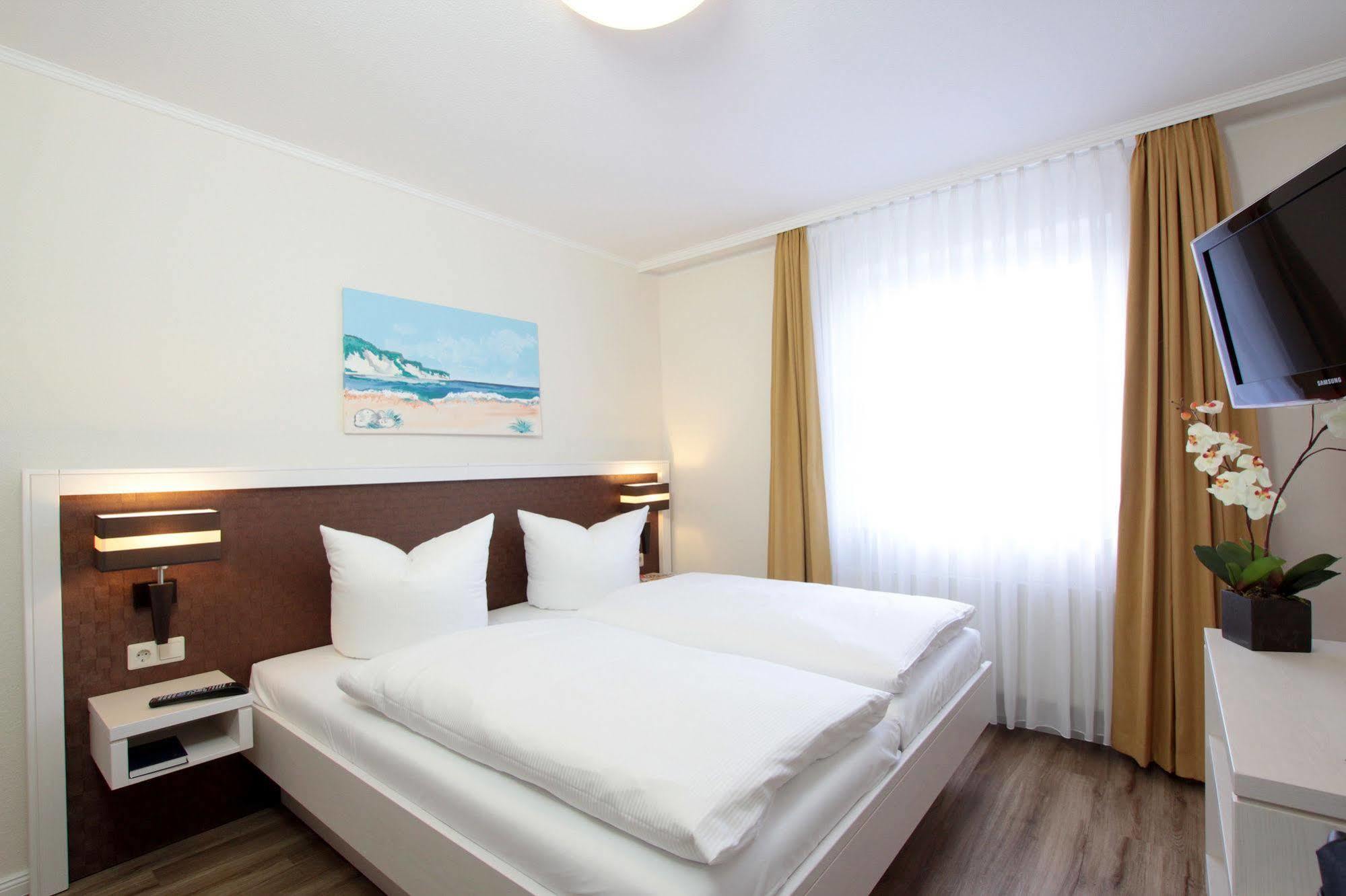 Park Hotel Sellin Bagian luar foto
