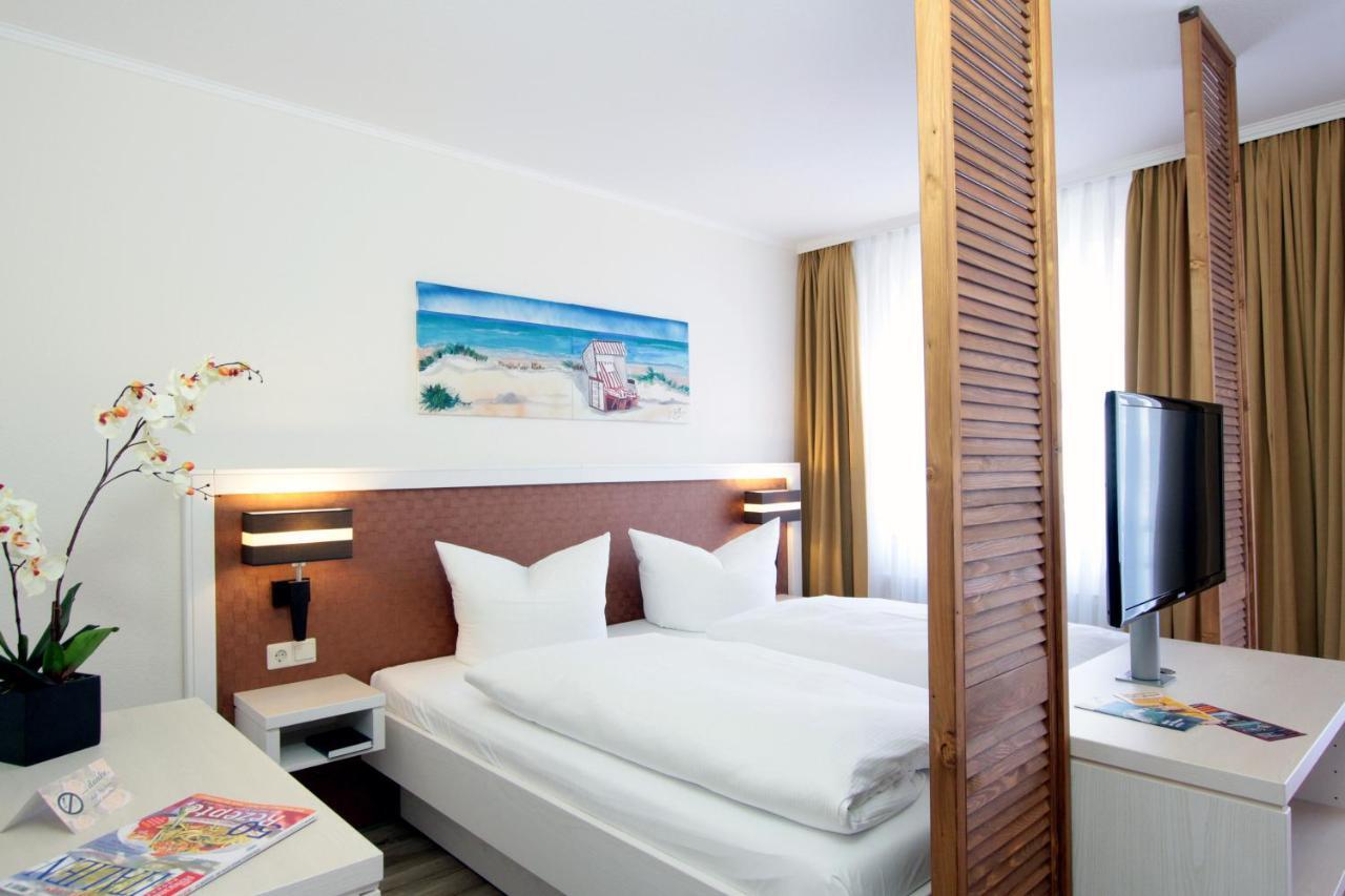 Park Hotel Sellin Bagian luar foto